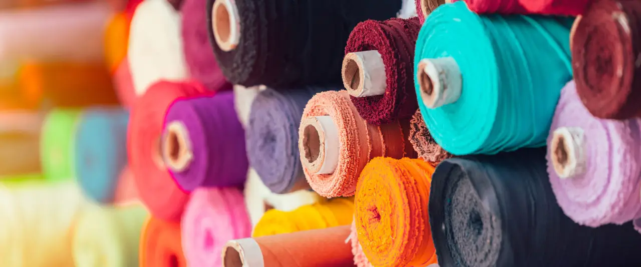 Usi il tessuto non tessuto per filtrare o coprire? Ecco come si comporta davvero con l’acqua